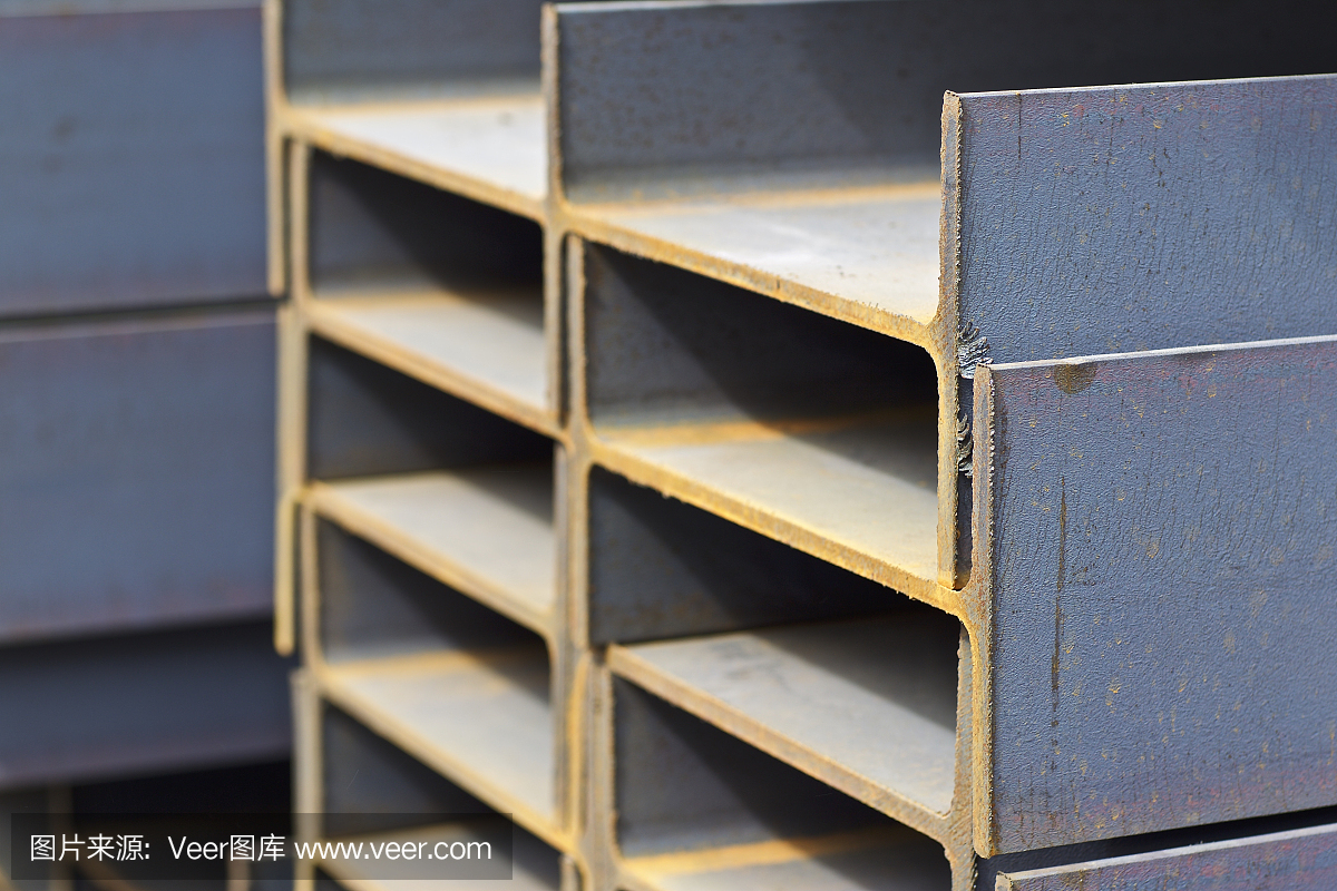 金属产品仓库的包装金属型材梁